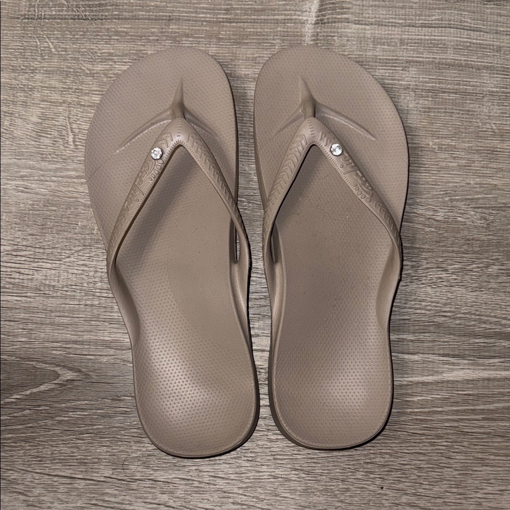 Archies Tan w/ rhinestone